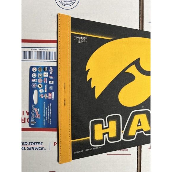 Vintage Wincraft NCAA The University of Iowa Hawkeyes 30x12 Pennant - Picture 3 of 7